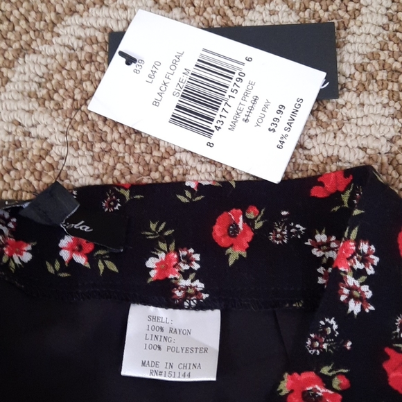 Three tiered floral mini skirt - Picture 6 of 6